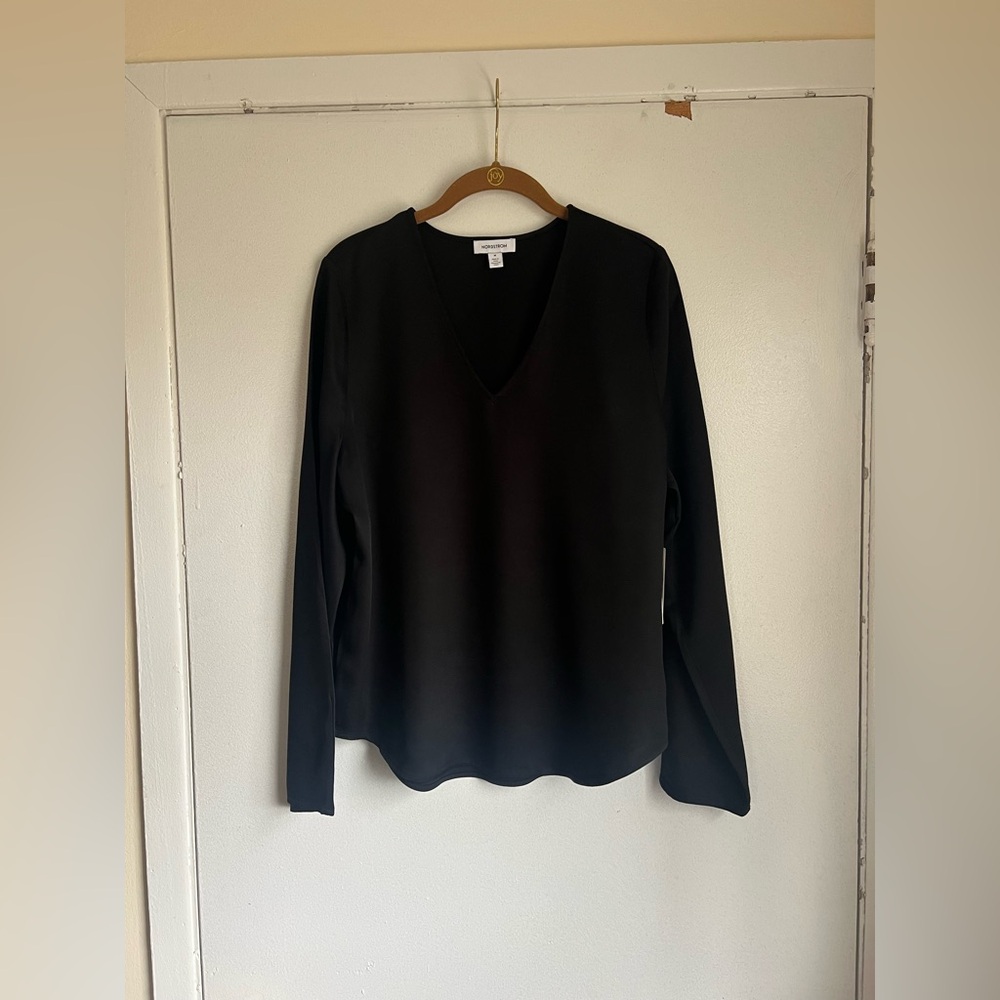 Nordstrom Black V-Neck Long Sleeve Twill Top Size Medium